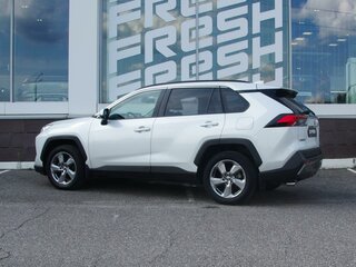 2021 Toyota RAV4 V (XA50), белый, 3079000 рублей, вид 2