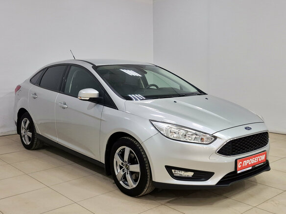 2017 Ford Focus III Рестайлинг, серебристый, 1290000 рублей - вид 2