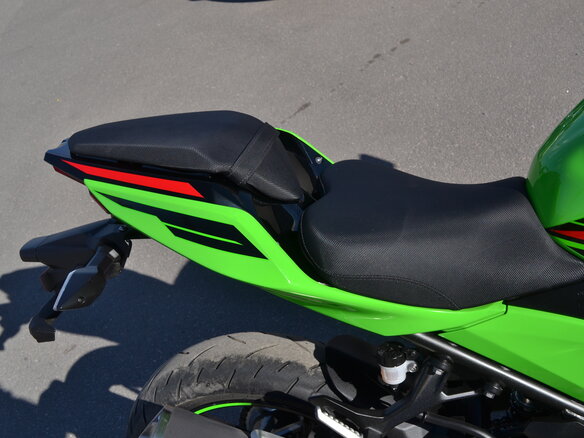 2023 Kawasaki Ninja 400, зелёный, 660000 рублей - вид 14