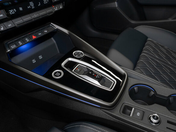 2026 Audi A3L 35 TFSI IV (8Y) Рестайлинг, зелёный, 4115000 рублей - вид 17