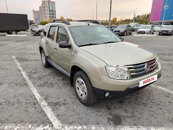 2014 Renault Duster I, бежевый, 800000 рублей - вид 2