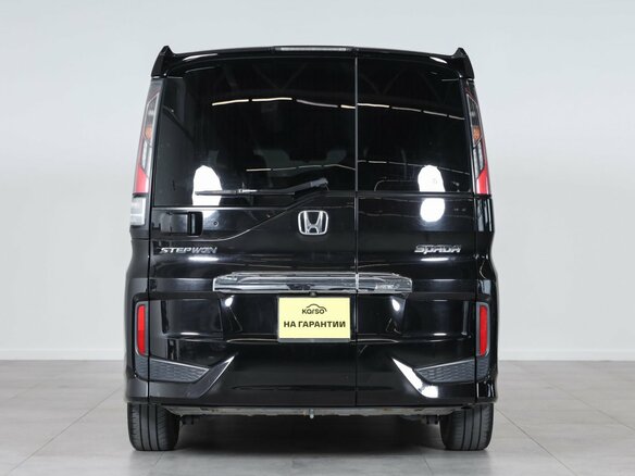 2017 Honda Stepwgn V Рестайлинг, чёрный - вид 4