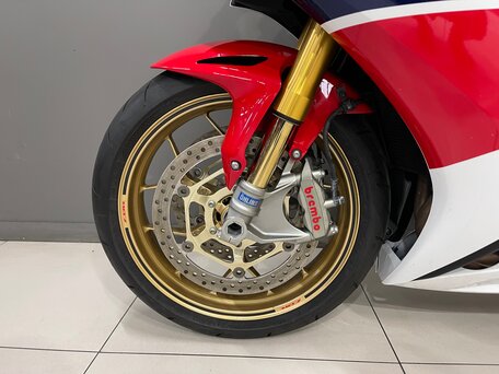 2015 Honda CBR 1000 RR/RA Fireblade, красный, 1065000 рублей, вид 5
