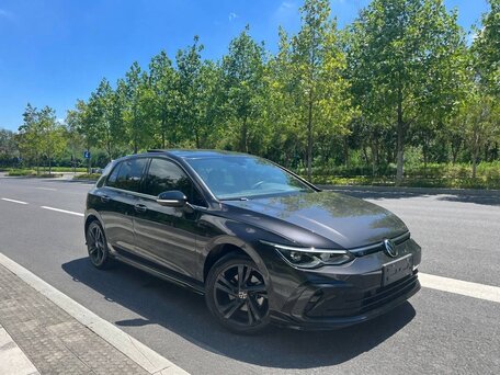 2022 Volkswagen Golf VIII, серый, 2250000 рублей, вид 1