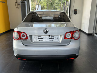 2010 Volkswagen Jetta V, серебристый, 550000 рублей, вид 5