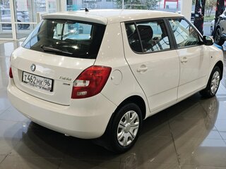 2011 Skoda Fabia II Рестайлинг, белый, 585000 рублей, вид 3