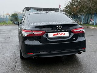 2020 Toyota Camry VIII (XV70), чёрный, 2110000 рублей, вид 4