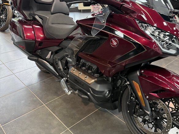 2025 Honda GL 1800 Gold Wing, красный, 3200000 рублей - вид 6