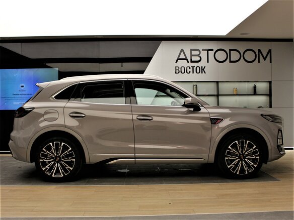 2025 Hongqi HS5 I Рестайлинг, серый - вид 6