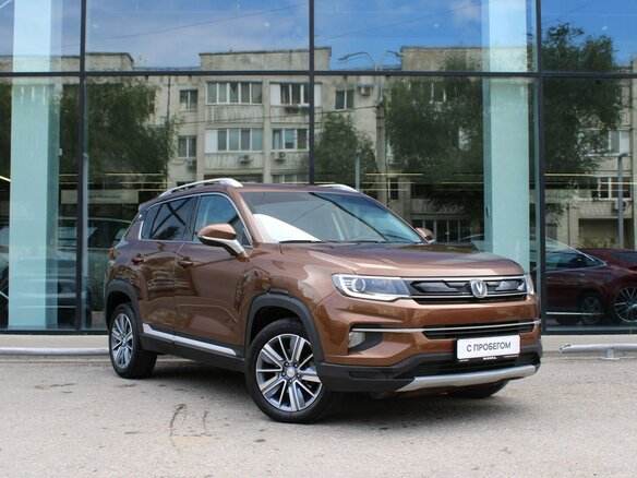 2019 Changan CS35 Plus I, коричневый - вид 2