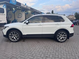 2021 Volkswagen Tiguan II Рестайлинг, белый, 2280000 рублей, вид 5