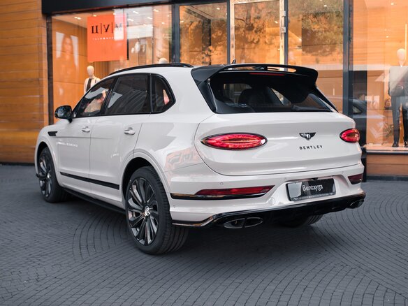 2026 Bentley Bentayga I Рестайлинг, серый, 45900000 рублей - вид 6