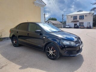 2013 Volkswagen Polo V, чёрный, 690000 рублей, вид 4
