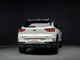 2025 Chevrolet TrailBlazer III Рестайлинг, белый, 2500000 рублей, вид 3