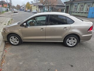 2015 Volkswagen Polo V Рестайлинг, бежевый, 1050000 рублей, вид 4
