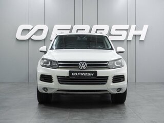 2014 Volkswagen Touareg II, белый, 2399000 рублей, вид 3