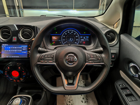2018 Nissan Note e-Power II Рестайлинг, чёрный, 1100000 рублей - вид 15