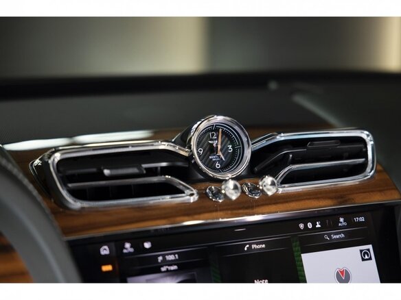 2023 Bentley Bentayga EWB I Рестайлинг, зелёный, 26000000 рублей - вид 15