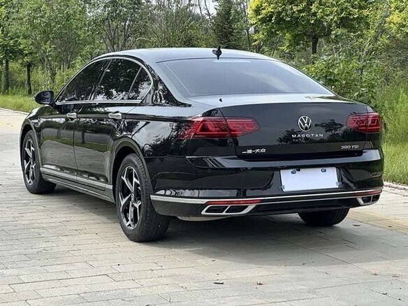 2023 Volkswagen Magotan B8 Рестайлинг, чёрный, 2000000 рублей - вид 3