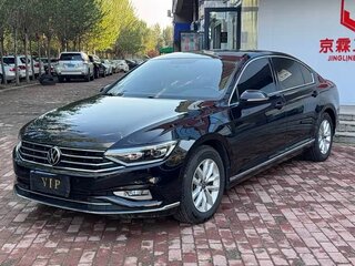 2023 Volkswagen Magotan B8 Рестайлинг, чёрный, 1440000 рублей, вид 1