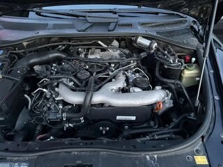 2008 Volkswagen Touareg I Рестайлинг, чёрный, 999999 рублей, вид 4