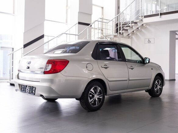 2020 Datsun on-DO I Рестайлинг, серебристый - вид 3