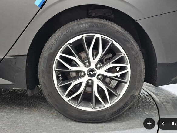2023 Kia K5 III, чёрный, 1820000 рублей - вид 5