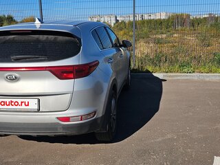 2018 Kia Sportage IV, серебристый, 2000000 рублей, вид 4