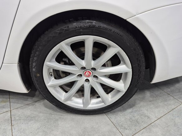 2015 Jaguar XJ IV (X351) Рестайлинг, белый, 1470000 рублей - вид 20