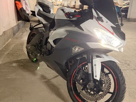 2021 Kawasaki ZX-6 Ninja, белый, 1050000 рублей, вид 4