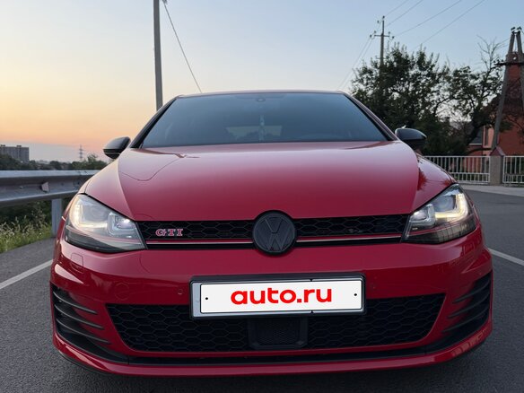 2013 Volkswagen Golf GTI VII, красный, 2350000 рублей - вид 10