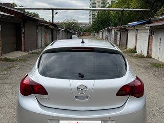 2010 Opel Astra J, серебристый, 400000 рублей, вид 4