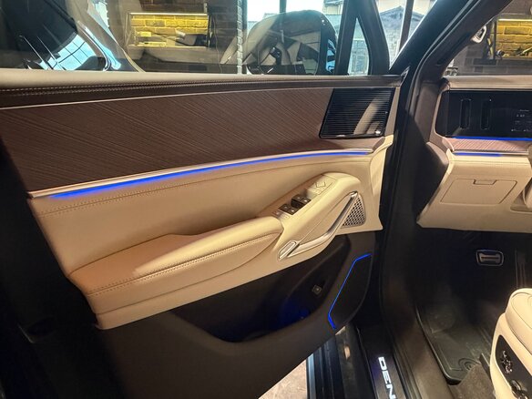2025 Denza N9 46.9 kWh, чёрный, 8200000 рублей - вид 15