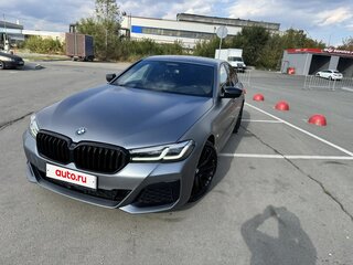 2020 BMW 5 серии 530d xDrive VII (G30/G31/G38) Рестайлинг, серый, 6100000 рублей, вид 1