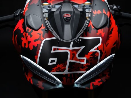 2026 Ducati Panigale V2, красный, 2900000 рублей, вид 3