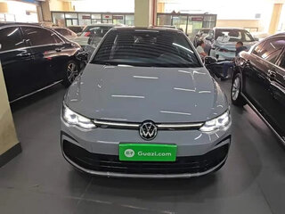 2022 Volkswagen Golf VIII, серый, 1780700 рублей, вид 3
