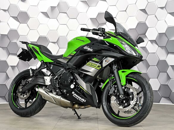 2018 Kawasaki Ninja 650, зелёный, 747000 рублей