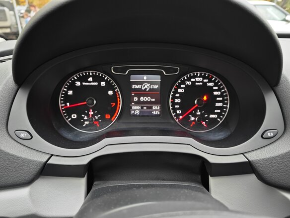 2013 Audi Q3 I (8U), бежевый, 1800000 рублей - вид 6