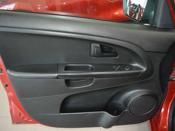 2015 Kia Venga 5-speed I Рестайлинг, красный, 895000 рублей - вид 13