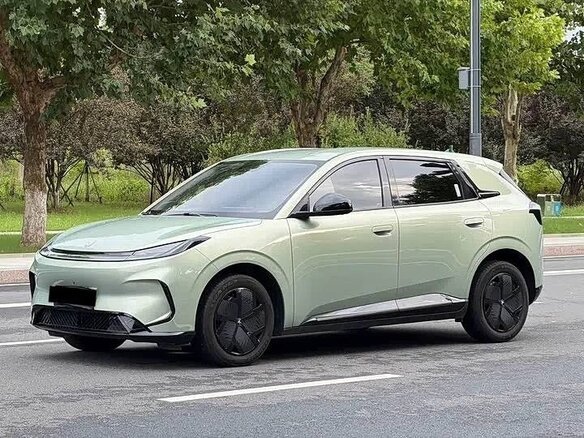 2026 Arcfox T1 42.3 kWh, зелёный, 1483000 рублей