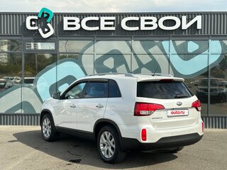 2013 Kia Sorento II Рестайлинг, белый, 1677000 рублей, вид 3