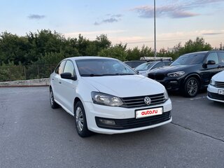 2017 Volkswagen Polo V Рестайлинг, белый, 460000 рублей, вид 3