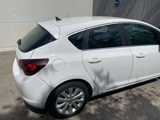 2011 Opel Astra J, белый, 550000 рублей, вид 5