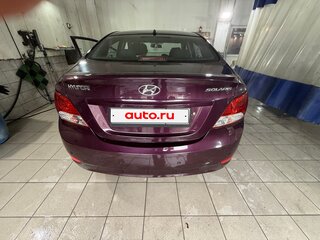 2013 Hyundai Solaris I, фиолетовый, 800000 рублей, вид 3