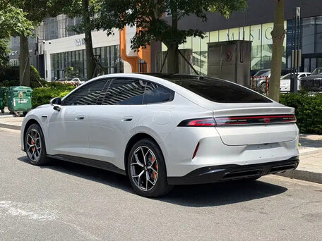 2025 Changan Qiyuan A06 28.39 kWh, серебристый, 2430000 рублей, вид 3