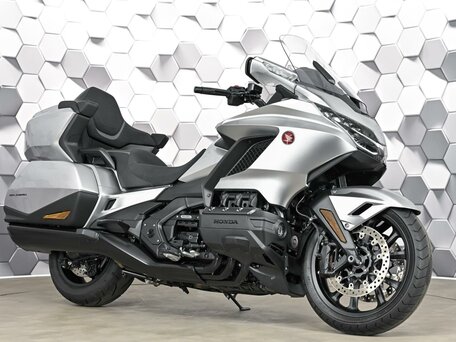2025 Honda GL 1800 Gold Wing, серебристый, 3649000 рублей, вид 1