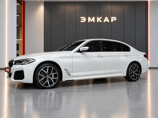 2022 BMW 5 серии Long 530Li VII (G30/G31/G38) Рестайлинг, белый, 4840000 рублей, вид 2