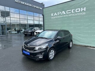 2015 Kia Rio III Рестайлинг, чёрный, 900000 рублей, вид 1