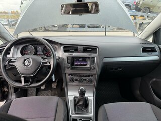 2014 Volkswagen Golf VII, чёрный, 850000 рублей, вид 5