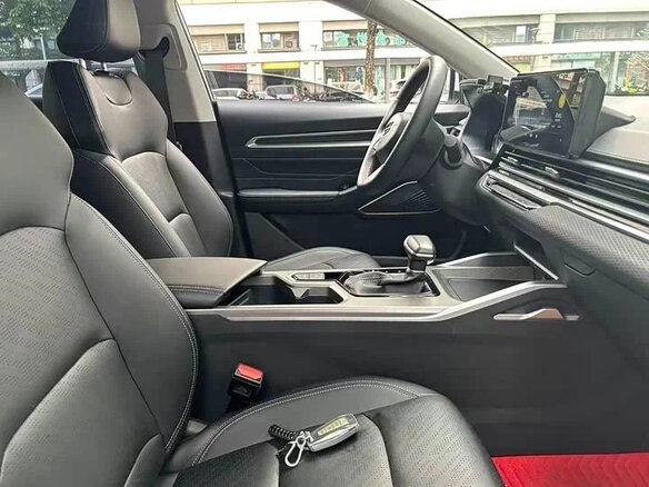 2022 Geely Emgrand II, белый, 1270000 рублей - вид 12